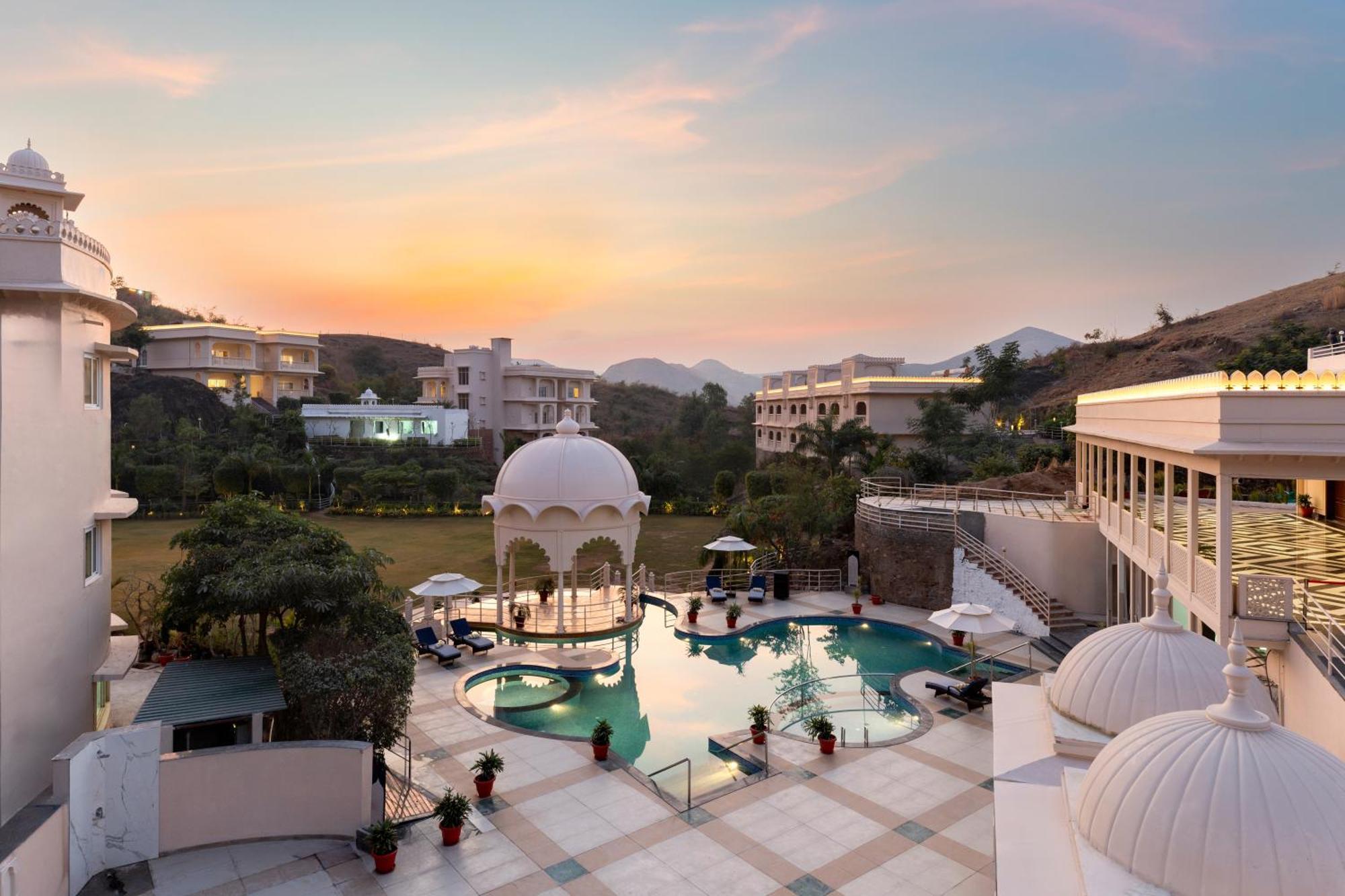 Sayaji Resorts & Spa Удайпур Экстерьер фото