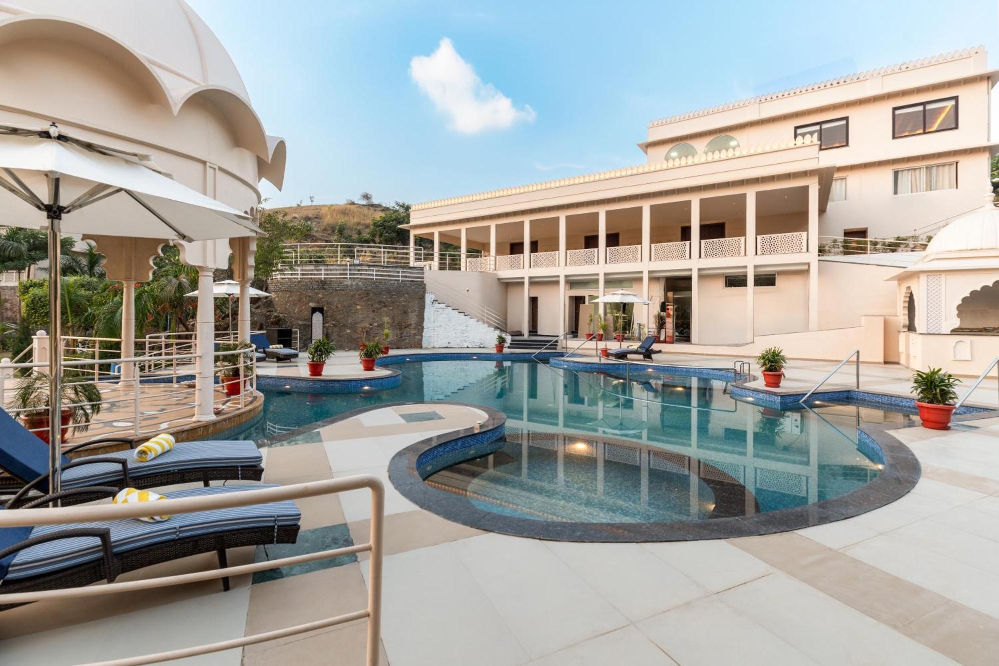 Sayaji Resorts & Spa Удайпур Экстерьер фото