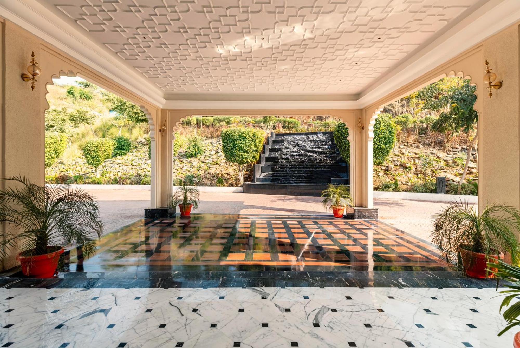 Sayaji Resorts & Spa Удайпур Экстерьер фото