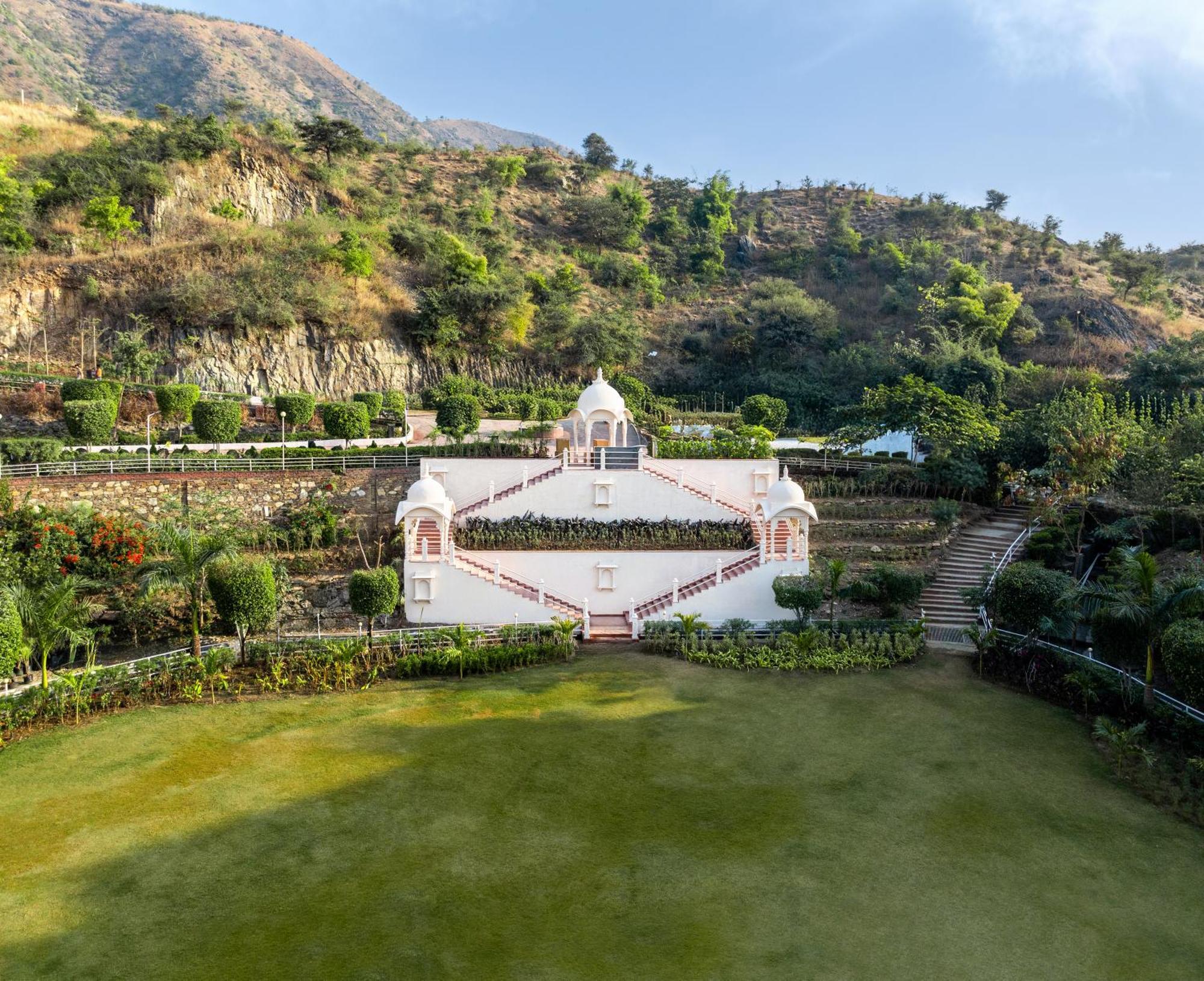 Sayaji Resorts & Spa Удайпур Экстерьер фото
