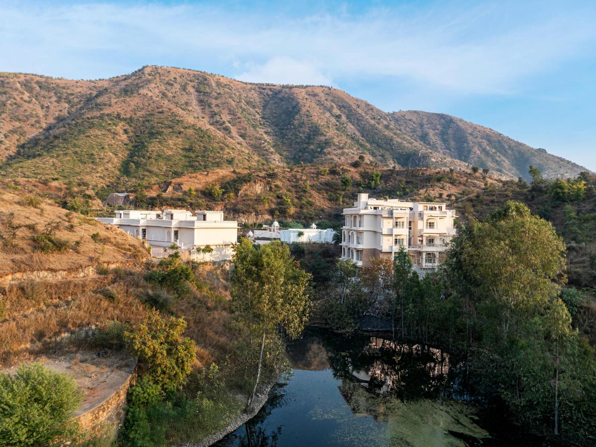 Sayaji Resorts & Spa Удайпур Экстерьер фото